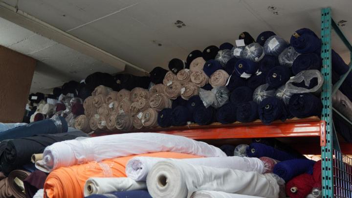 Tissus tendance près de Laval