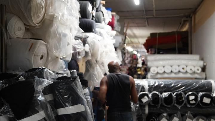 Tissus tendance près de Laval